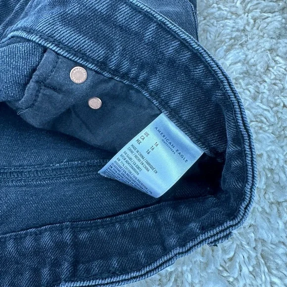 American Eagle High Rise Boyfriend Shorts - Picture 2 of 7